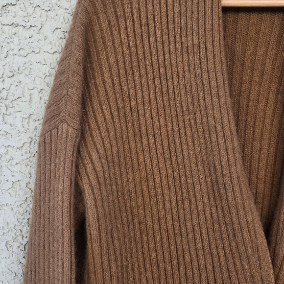 Uniqlo Long Wool Cardigan Single Button - Picture 3 of 9
